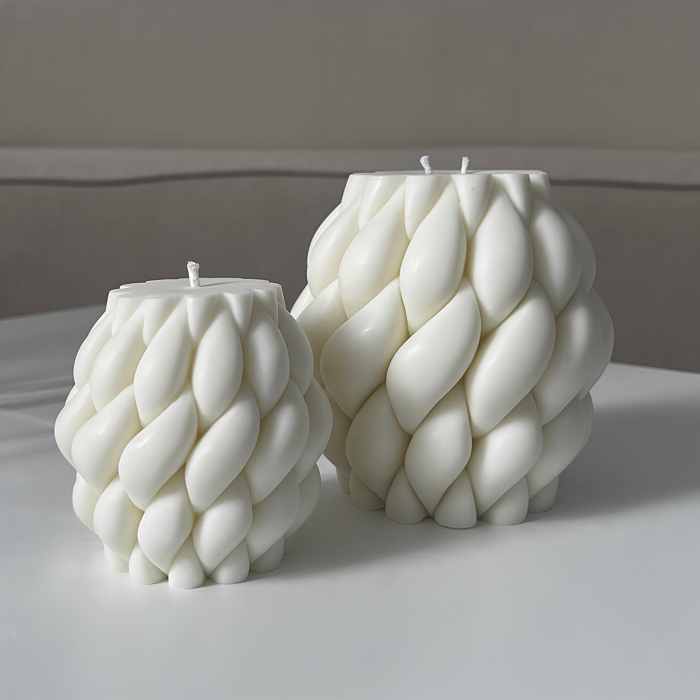 Perfume Fragrance Oils For Candles - 1pc Geometric Wave Twisted Candle Molds